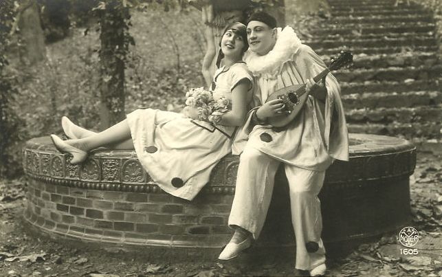 Pierrot and Pierrette, Image 1, 1920's postcard image
